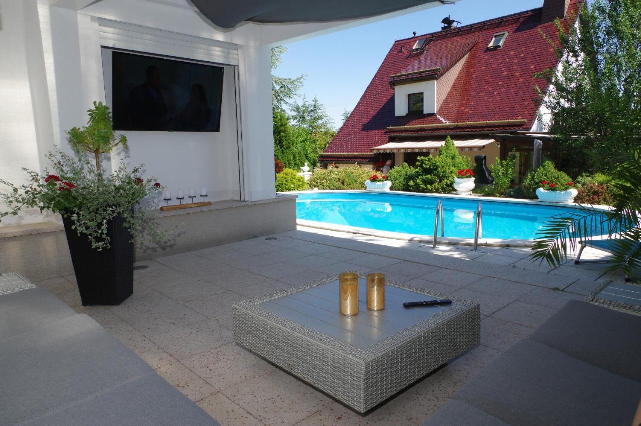 Gaestehaus Gaens - Ferienzimmer Schirgiswalde-Kirschau Bagian luar foto